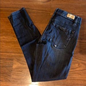 Size 6 Legging Jeans by supplies.